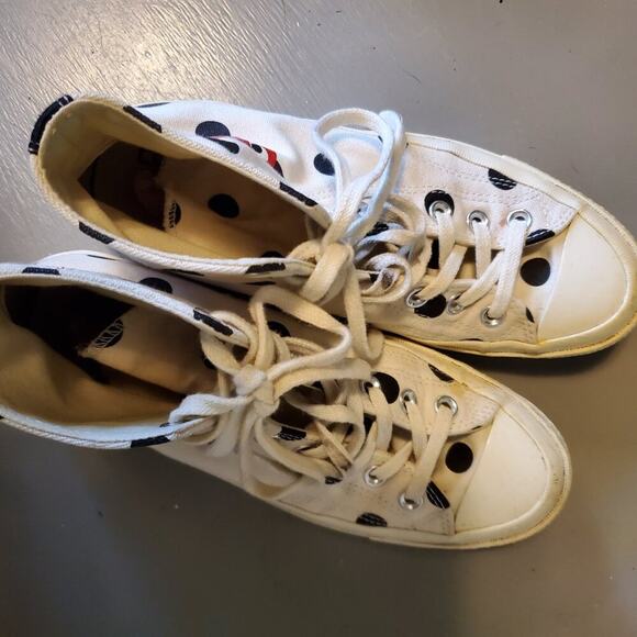 Comme Des Garcons PLAY x Converse Unisex Chuck Taylor High Top Sneakers Polka Do - Picture 2 of 12